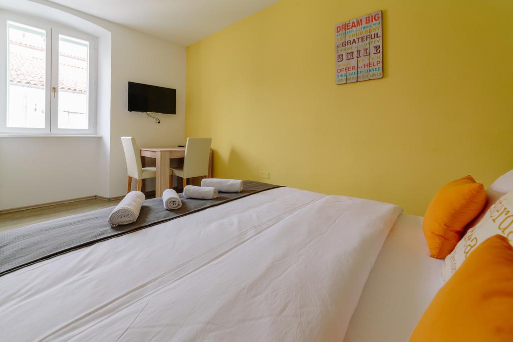 Piranika Hotel Luaran gambar
