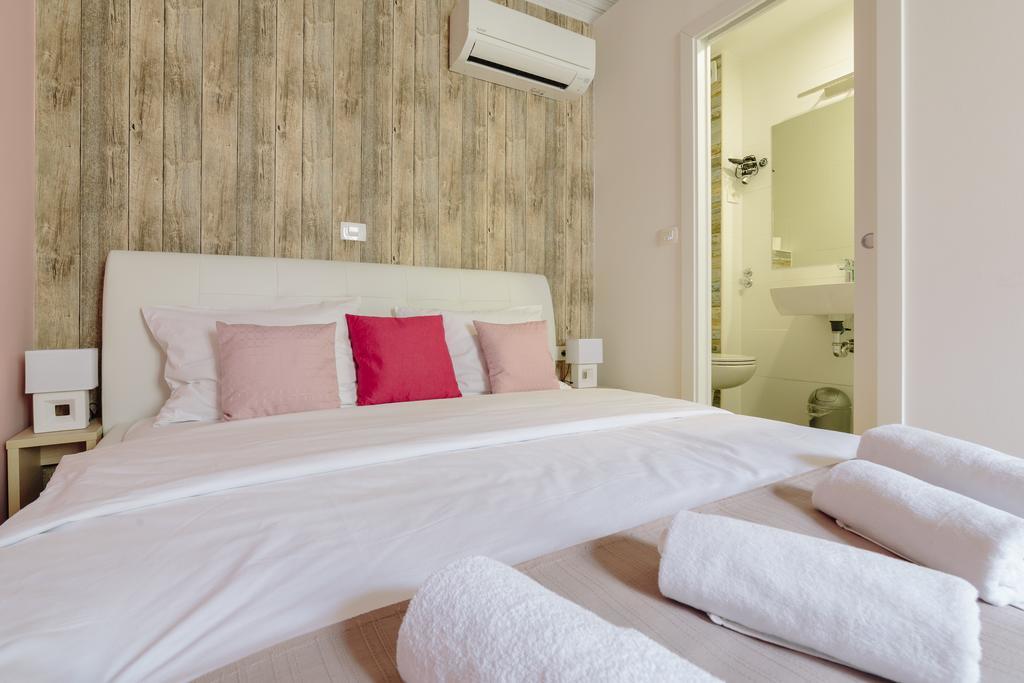 Piranika Hotel Luaran gambar