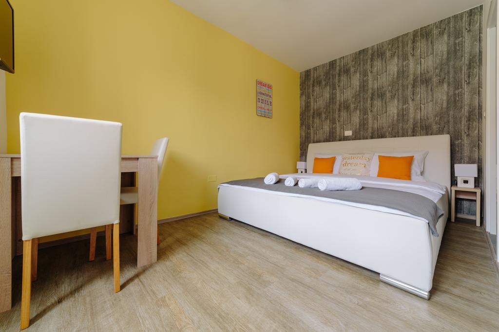 Piranika Hotel Luaran gambar
